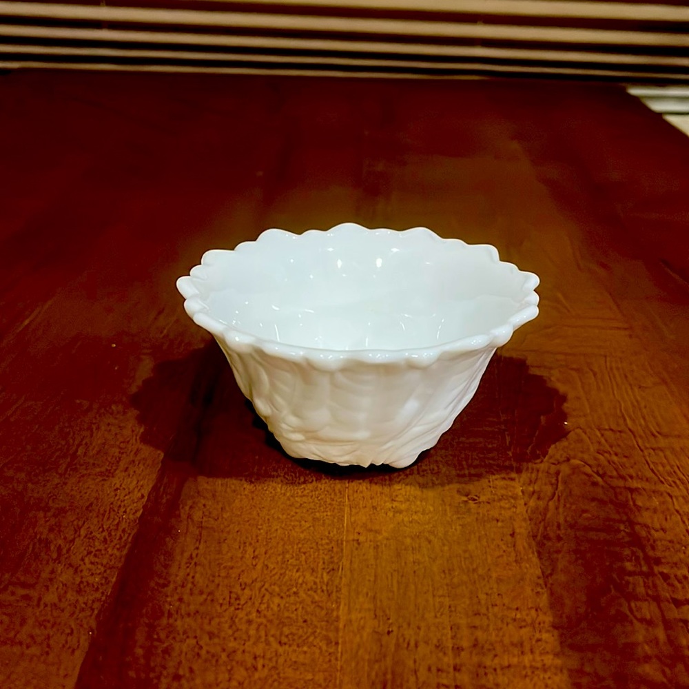 Vintage Indiana Glass Cabbage Leaf Pattern
